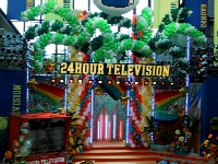 2002 24時間テレビ ステージバルーン装飾